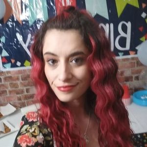 Meet your Posher, Ana